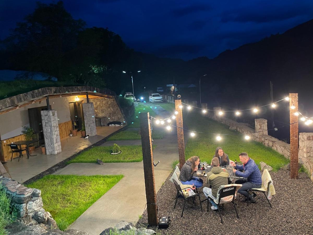 Hotel Hobbiton Near Vardzia Caves T'mogvi Exteriér fotografie