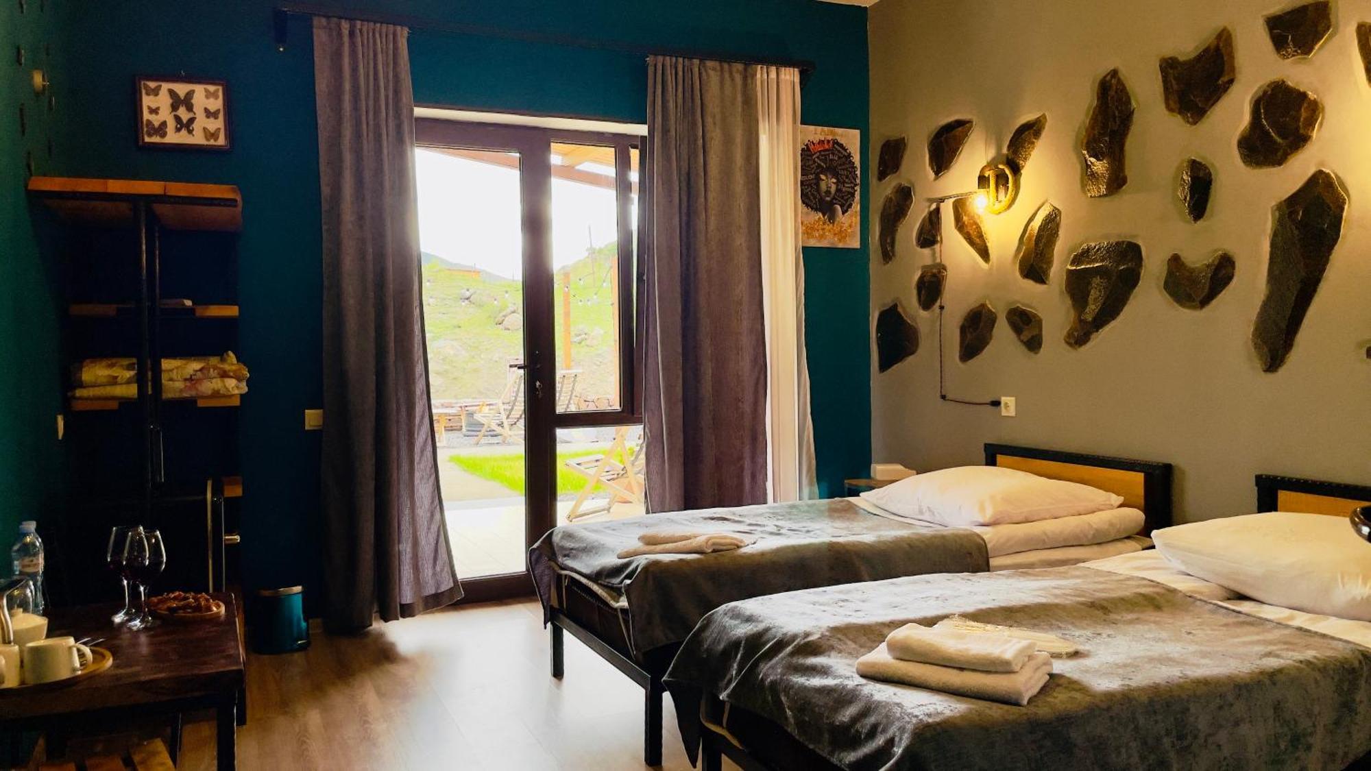Hotel Hobbiton Near Vardzia Caves T'mogvi Exteriér fotografie