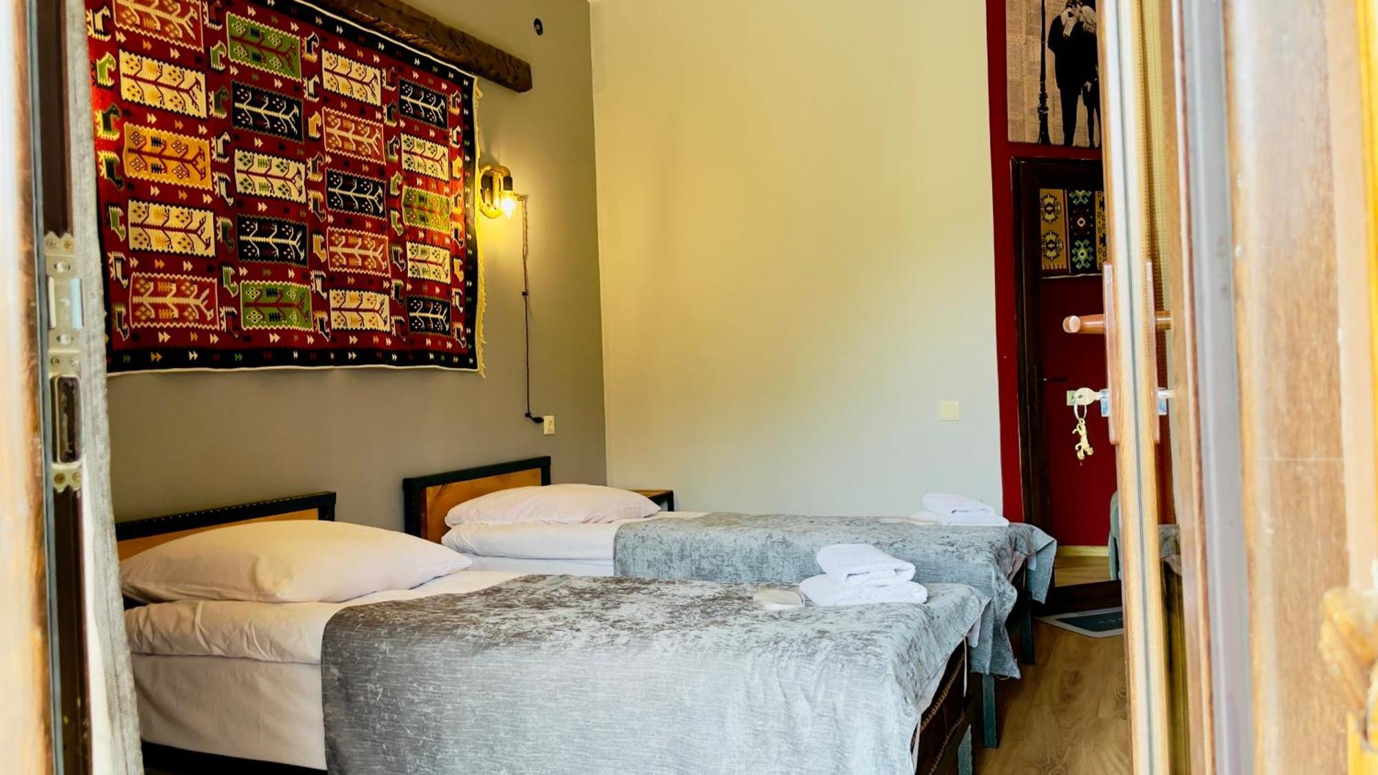 Hotel Hobbiton Near Vardzia Caves T'mogvi Exteriér fotografie